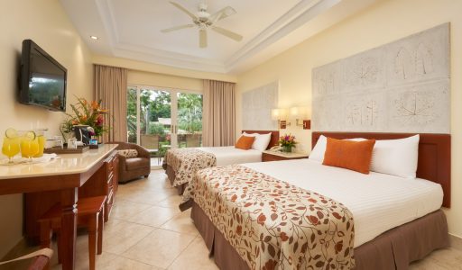 Diria-Family-Poolview-5